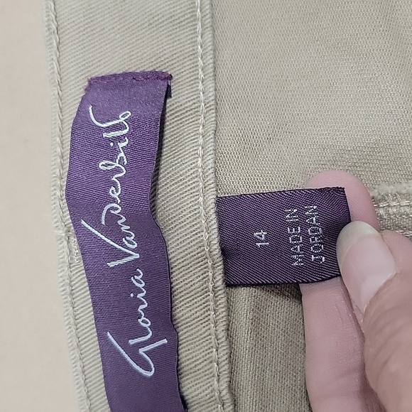 Gloria Vanderbilt Size 14 Amanda Khaki Colored Jeans, Excellent Used Condition - Picture 9 of 11